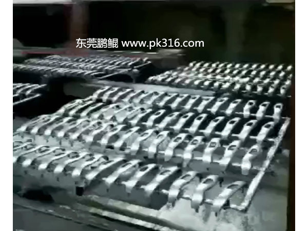 如何判斷五金件自動噴漆機(jī)的優(yōu)劣性
