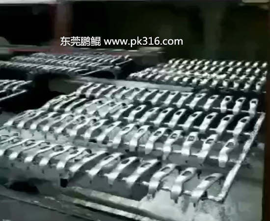 五金件自動(dòng)噴漆機(jī)