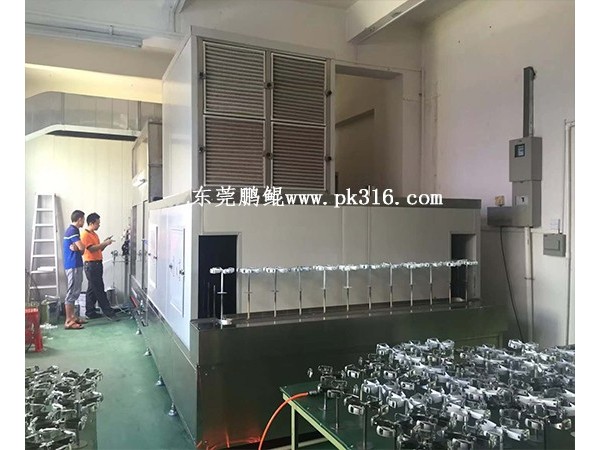 為何眾多噴漆廠覺得鵬鯤智能化自動噴漆機線性價比高呢？