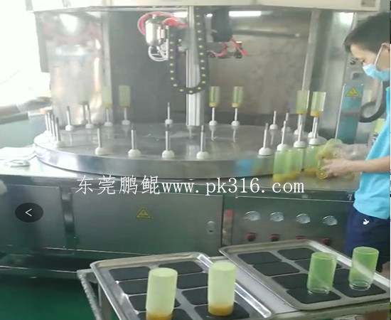 硅膠玻璃杯自動(dòng)噴漆機(jī)1