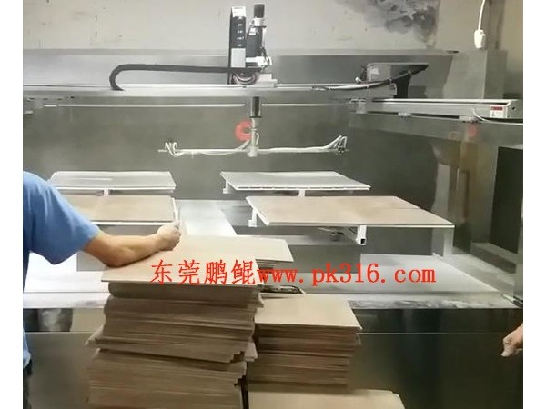 板材自動(dòng)噴涂機(jī)