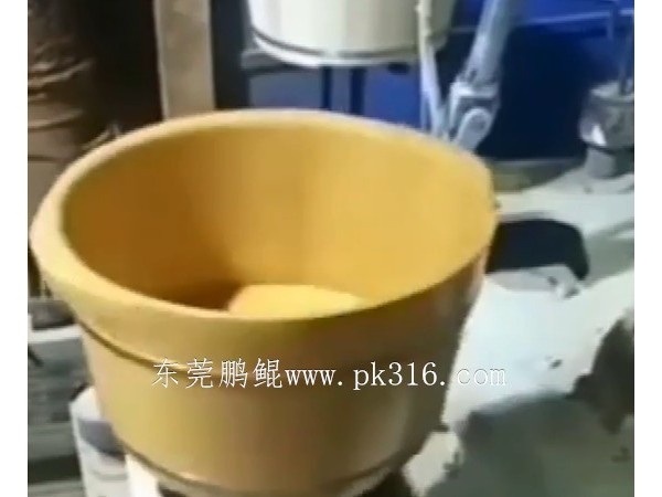木桶自動(dòng)化噴漆機(jī)