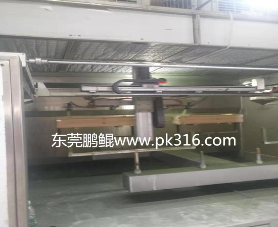 實木彈藥箱自動噴涂機械