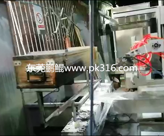 實木彈藥箱自動噴涂機械2