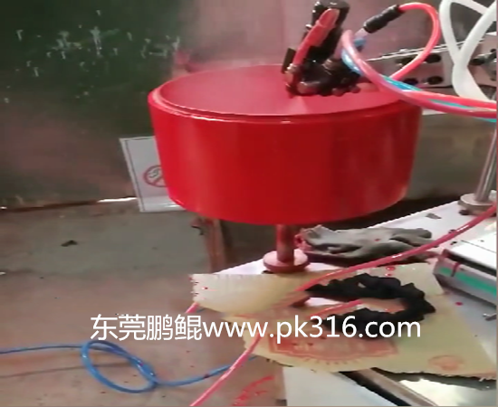 塑料桶自動(dòng)噴漆機(jī)