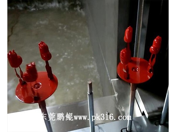 汕頭玩具自動(dòng)噴油機(jī)多少錢(qián)一臺(tái)？