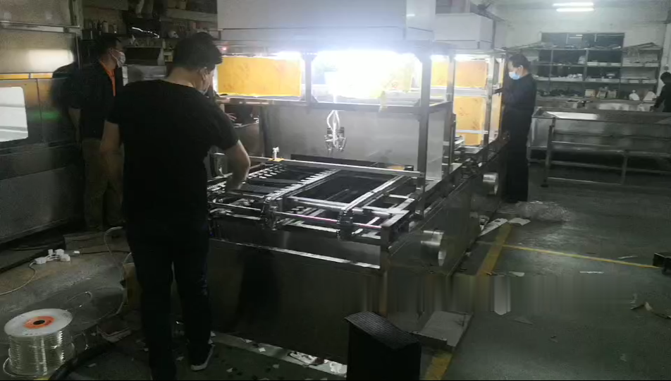 IC盤導(dǎo)電液在線往復(fù)自動噴涂機(jī)