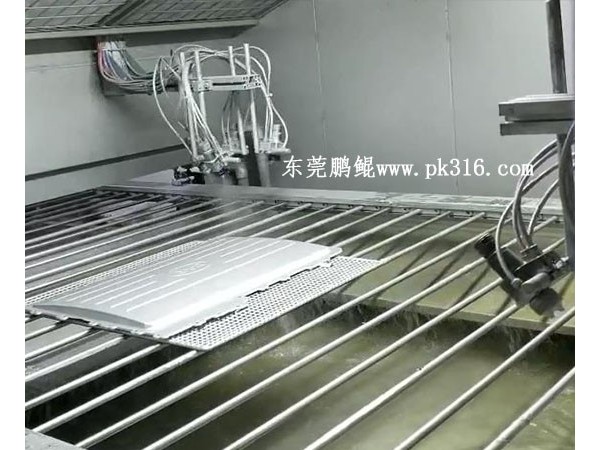 深圳塑膠產(chǎn)品雙面噴涂生產(chǎn)線，均勻無死角