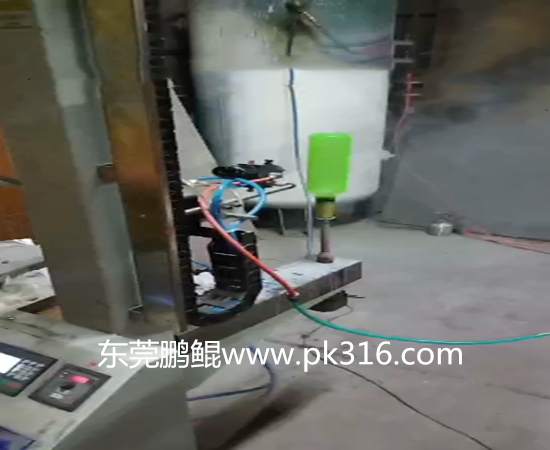 硅膠杯自動(dòng)噴漆機(jī)