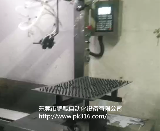 五金拉頭自動噴漆機.