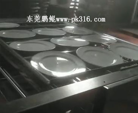 陶瓷盤子噴釉機2
