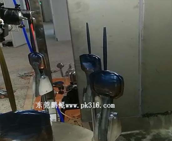 餐具刀具廚具自動噴油設(shè)備2