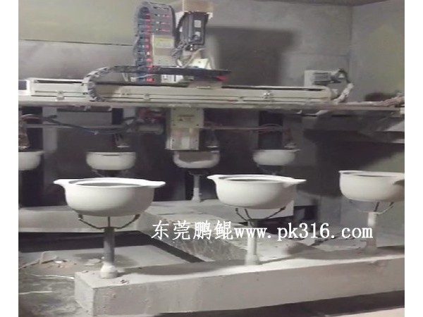 砂鍋?zhàn)詣?dòng)噴涂機(jī)