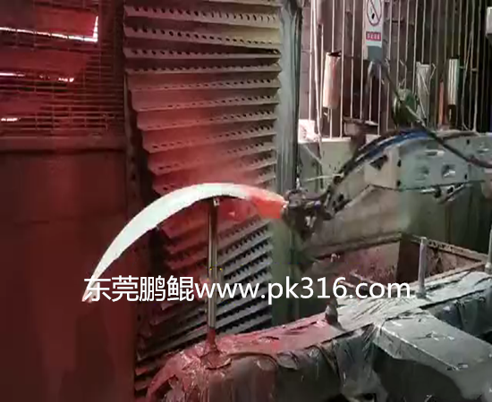 電動(dòng)車外殼智能噴漆機(jī)