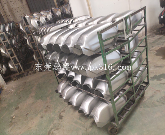 電動(dòng)車(chē)外殼噴油加工