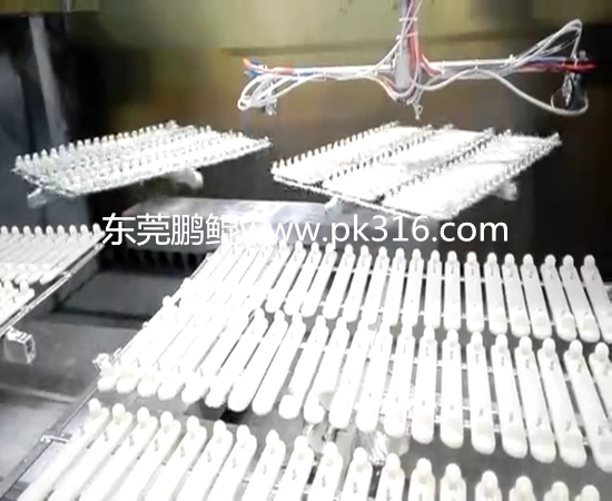 拉發(fā)器自動噴涂機.