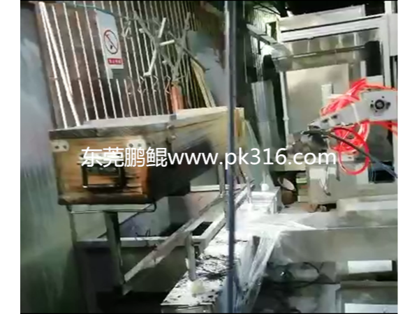 實(shí)木箱子自動噴涂機(jī)器