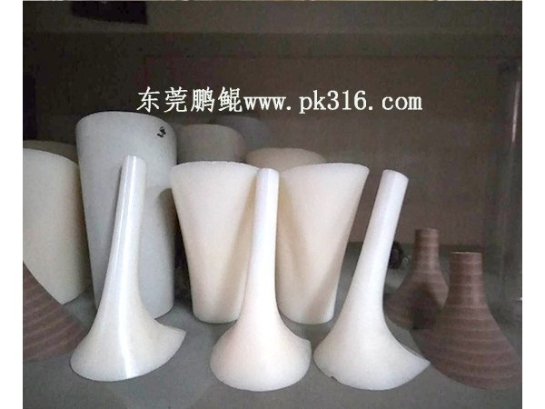 鞋跟自動噴漆設備.