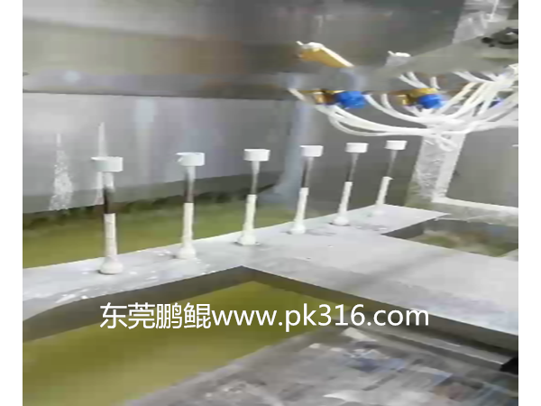 開孔器自動(dòng)噴漆機(jī)。