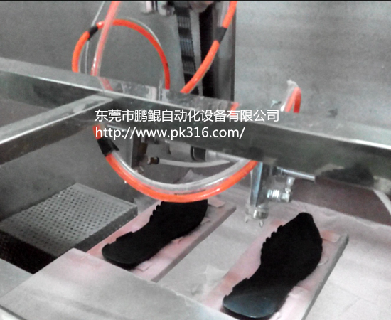 鞋底自動噴膠機(jī)