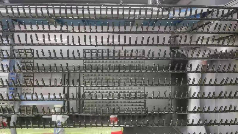 運動鞋繩頭靜電噴涂設(shè)備