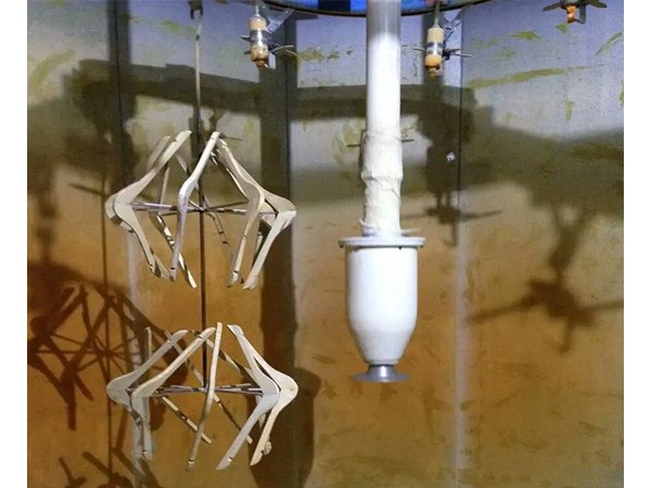 東莞哪里有小型木衣架噴漆機？