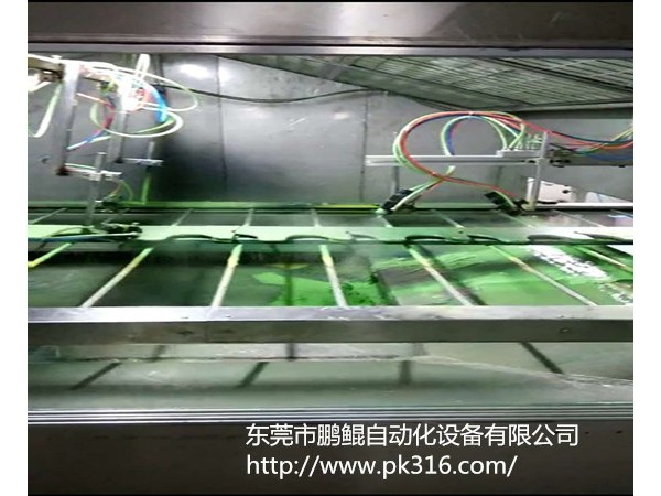 東莞平面往復(fù)自動(dòng)噴漆機(jī)操作簡(jiǎn)單易學(xué)包教會(huì)！
