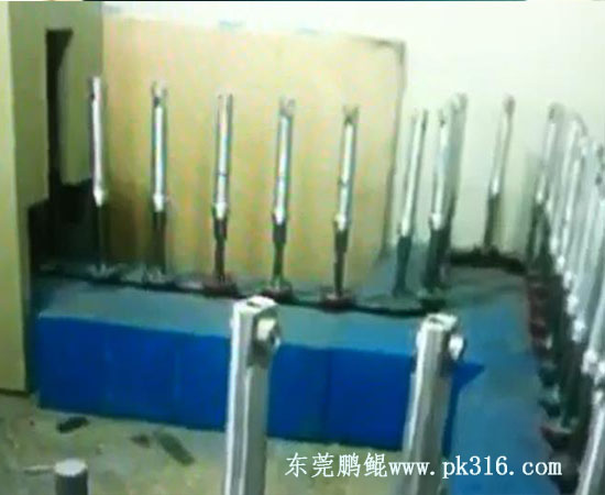 摩托車(chē)減震筒自動(dòng)噴漆流水線(xiàn)1
