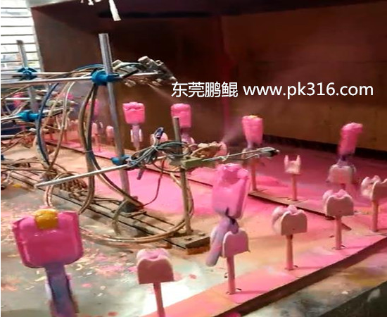 玩具自動(dòng)噴漆設(shè)備1