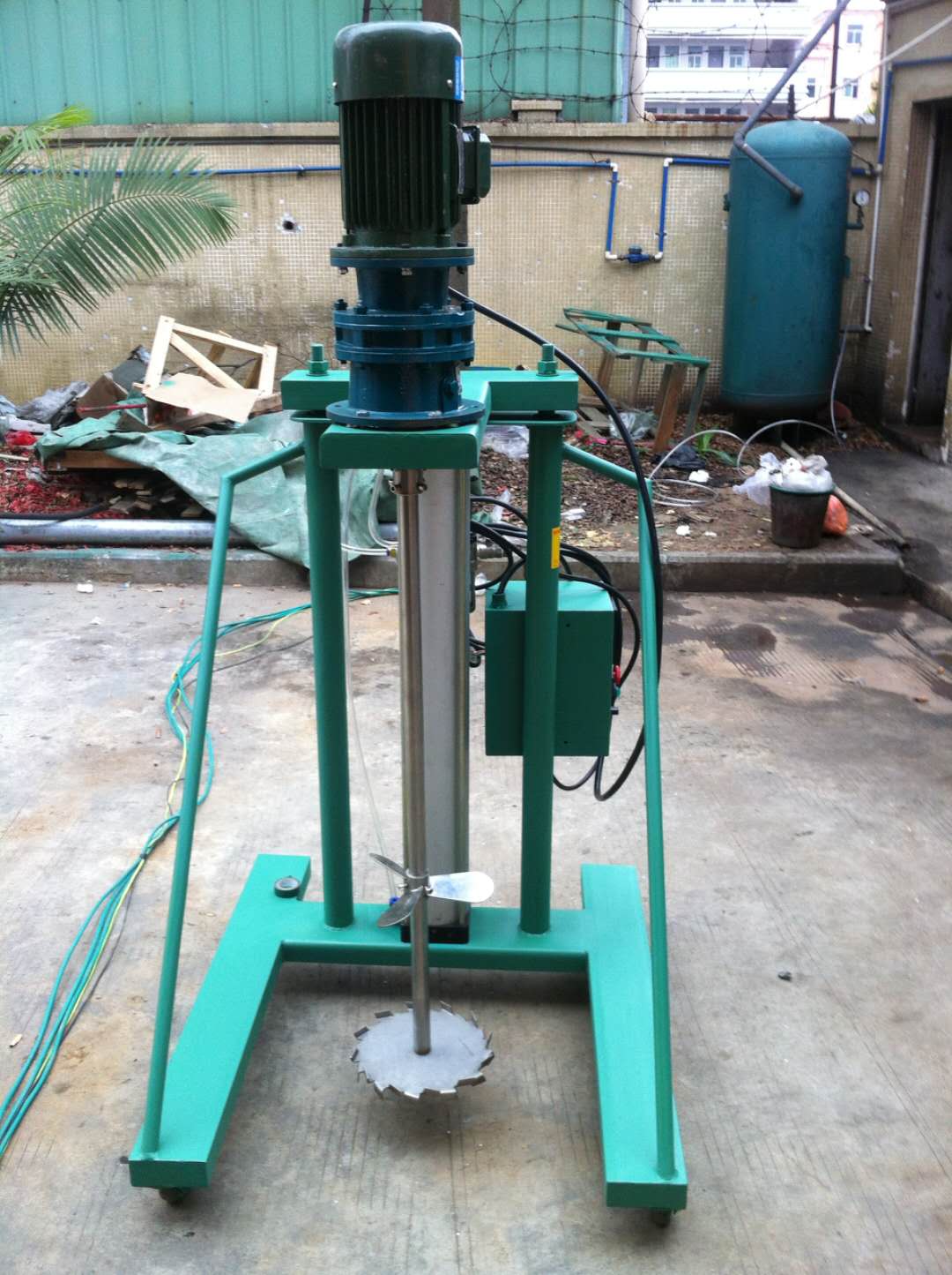 氣動升降電動攪拌機(jī)