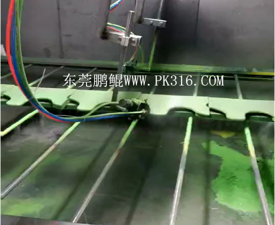 鋼琴架自動噴漆線.