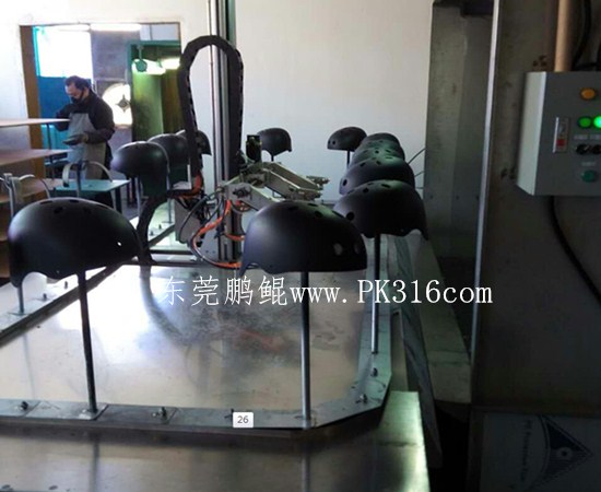 軍用頭盔自動噴漆機3