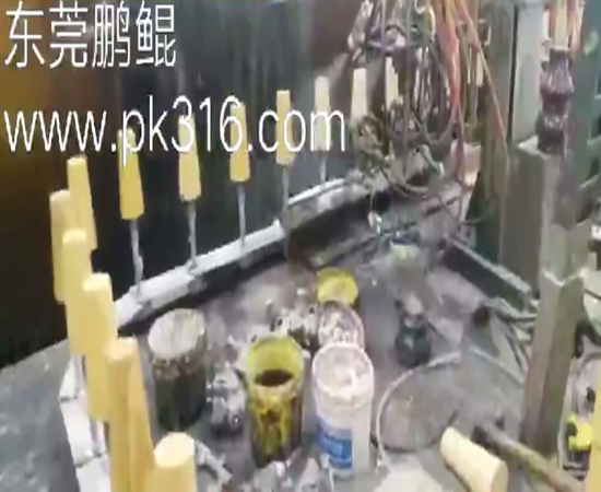 木制工藝品自動噴漆機1