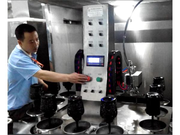 景德鎮(zhèn)陶瓷自動噴涂設備生產(chǎn)廠家