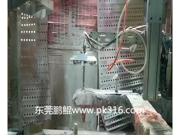 筆記本自動(dòng)噴漆機(jī)