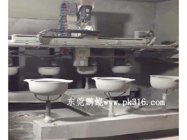 砂鍋?zhàn)詣?dòng)噴涂機(jī)