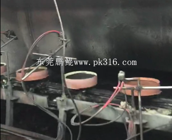 自動噴涂設(shè)備 (2)