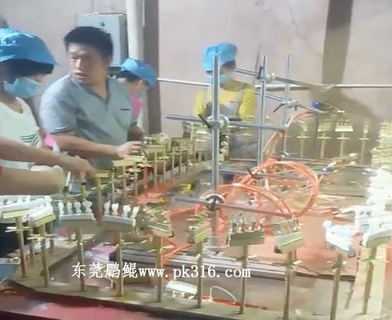 小工件自動噴涂設備3