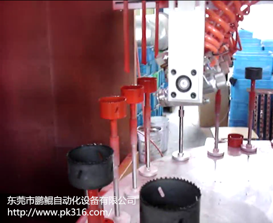 工件內(nèi)壁自動噴涂設(shè)備