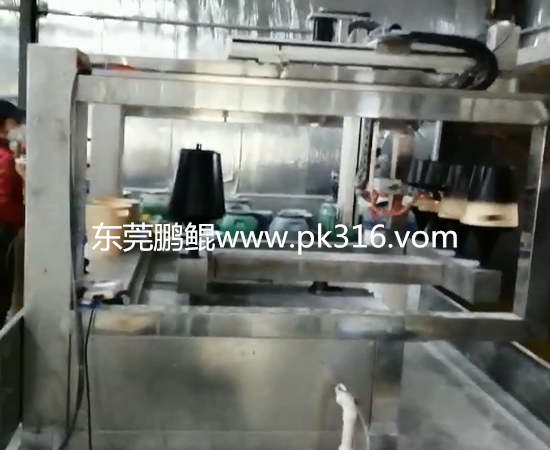 垃圾桶自動(dòng)噴涂機(jī)器