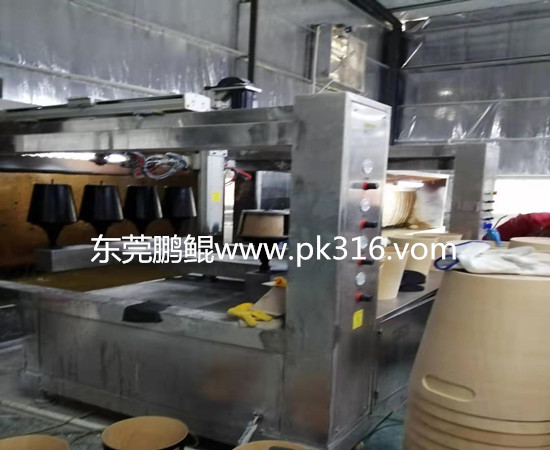 垃圾桶自動(dòng)噴涂機(jī)器