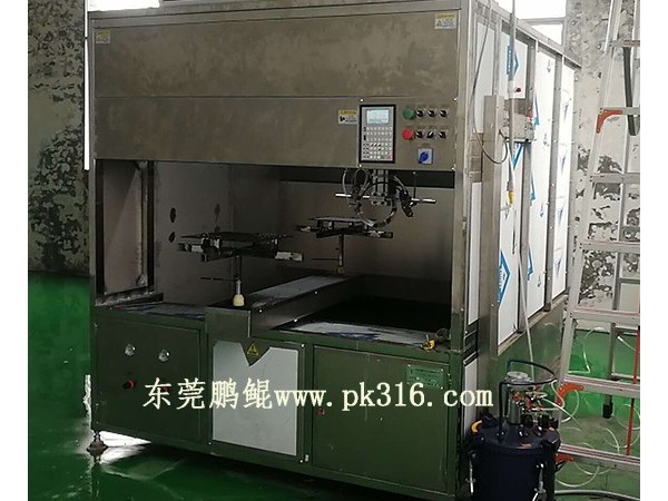 深圳自動噴膠機，特別適合電子產(chǎn)品噴膠！