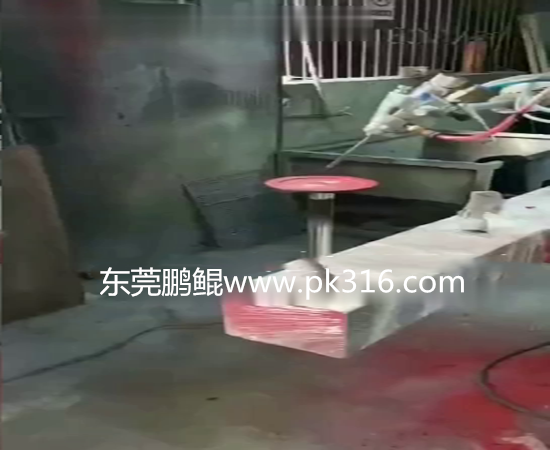 鋸片自動噴漆機(jī).