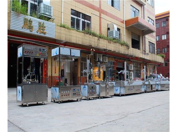鵬鯤自動(dòng)噴漆設(shè)備行業(yè)領(lǐng)軍品牌!
